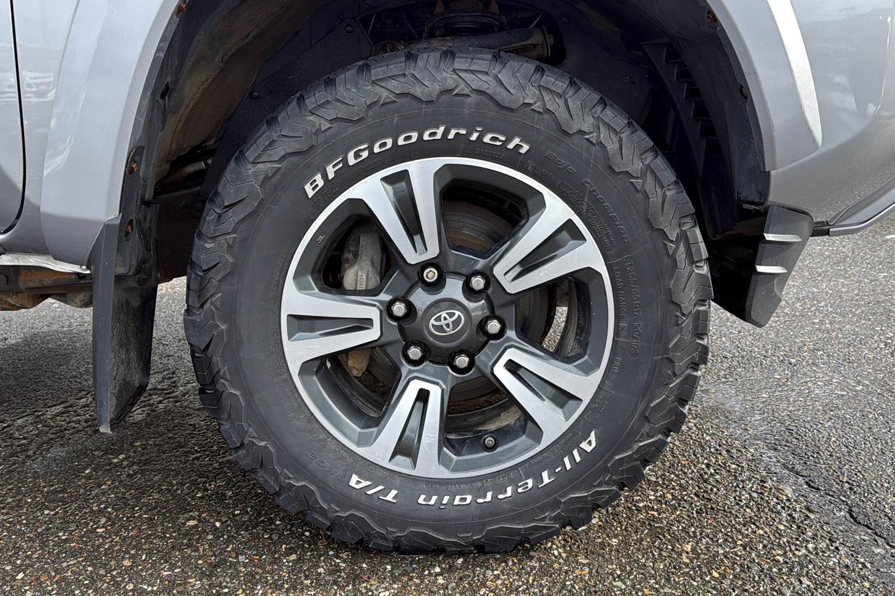 2016 Toyota Tacoma 4X4 Doublecab V6 6A TRD Sport Photo