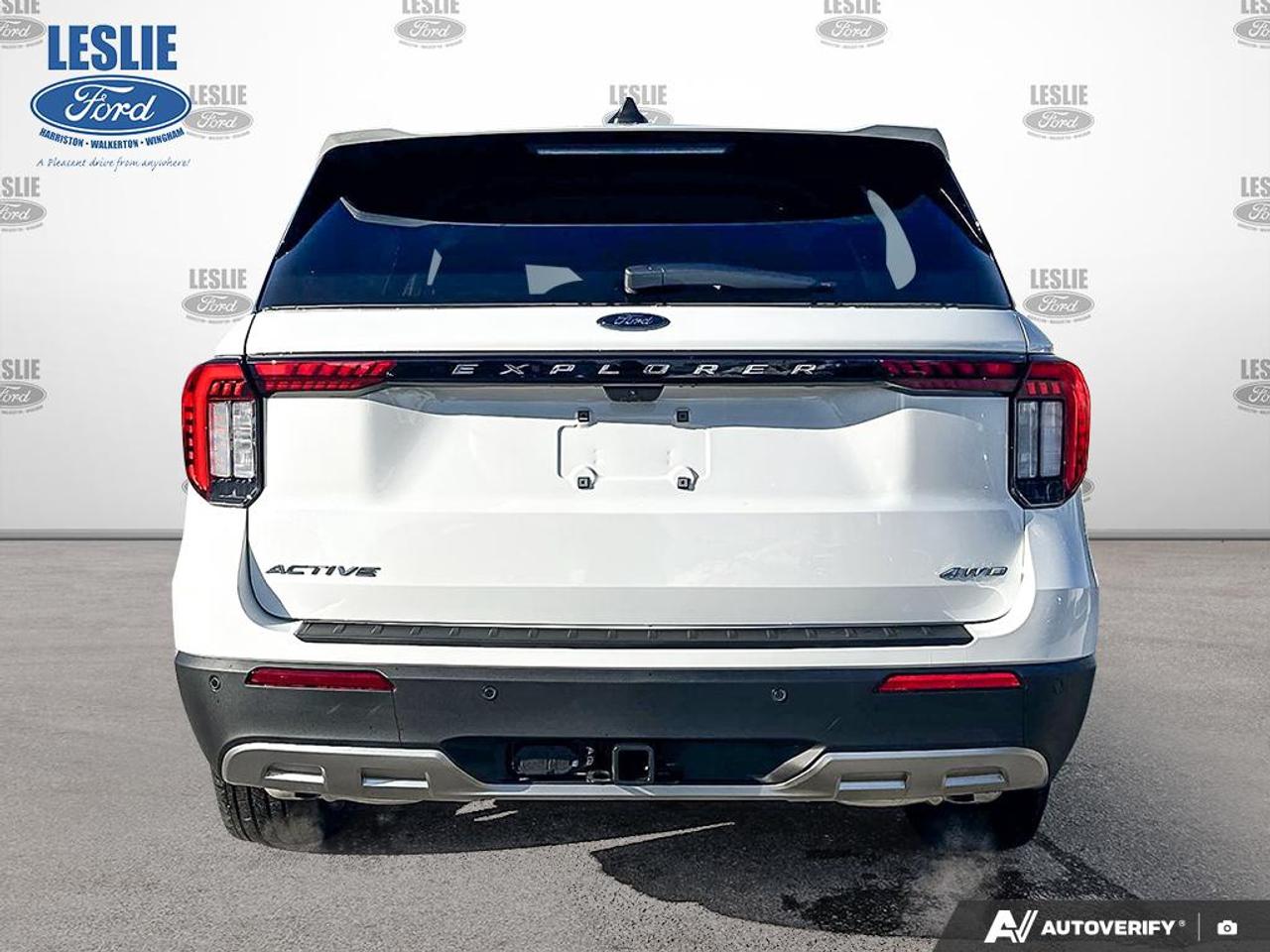 2026 Ford Explorer Active 4WD Photo4