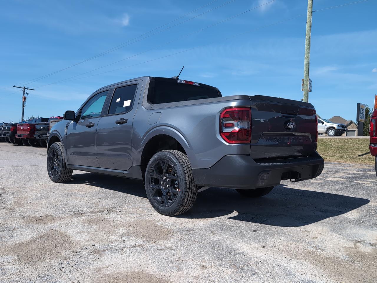 2026 Ford Maverick XLT Supercrew AWD Photo3