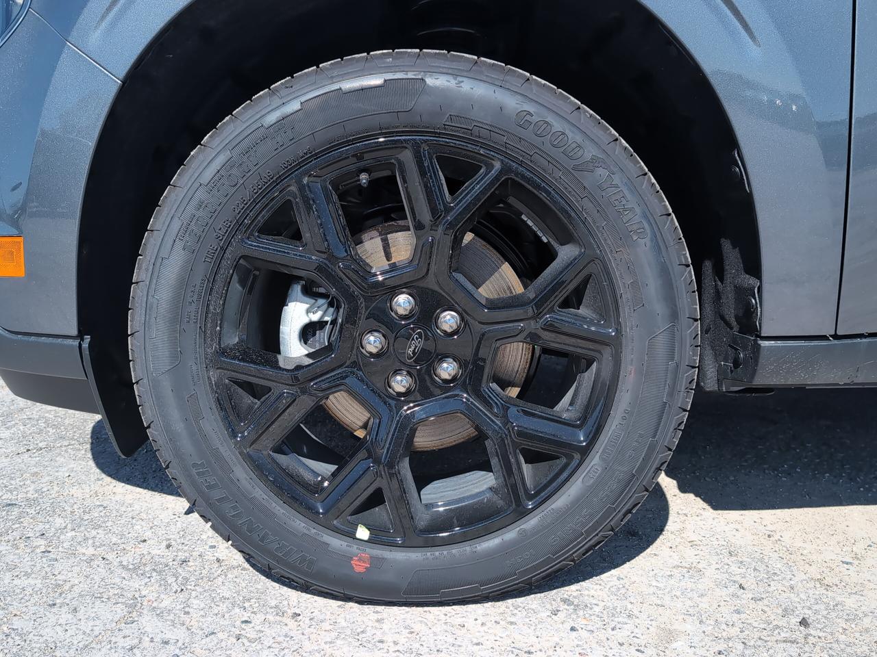 2026 Ford Maverick XLT Supercrew AWD Photo