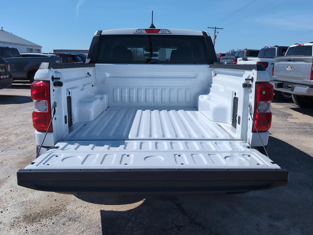 2026 Ford Maverick XL SuperCrew Hybrid AWD Photo