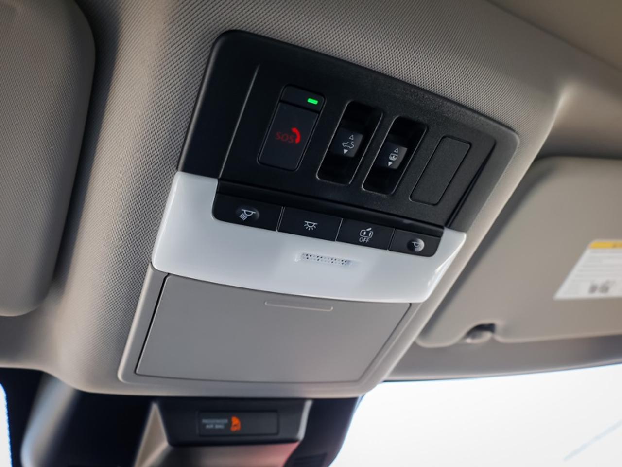 2023 Nissan Rogue Platinum  - HUD -  Moonroof - $215 B/W Photo