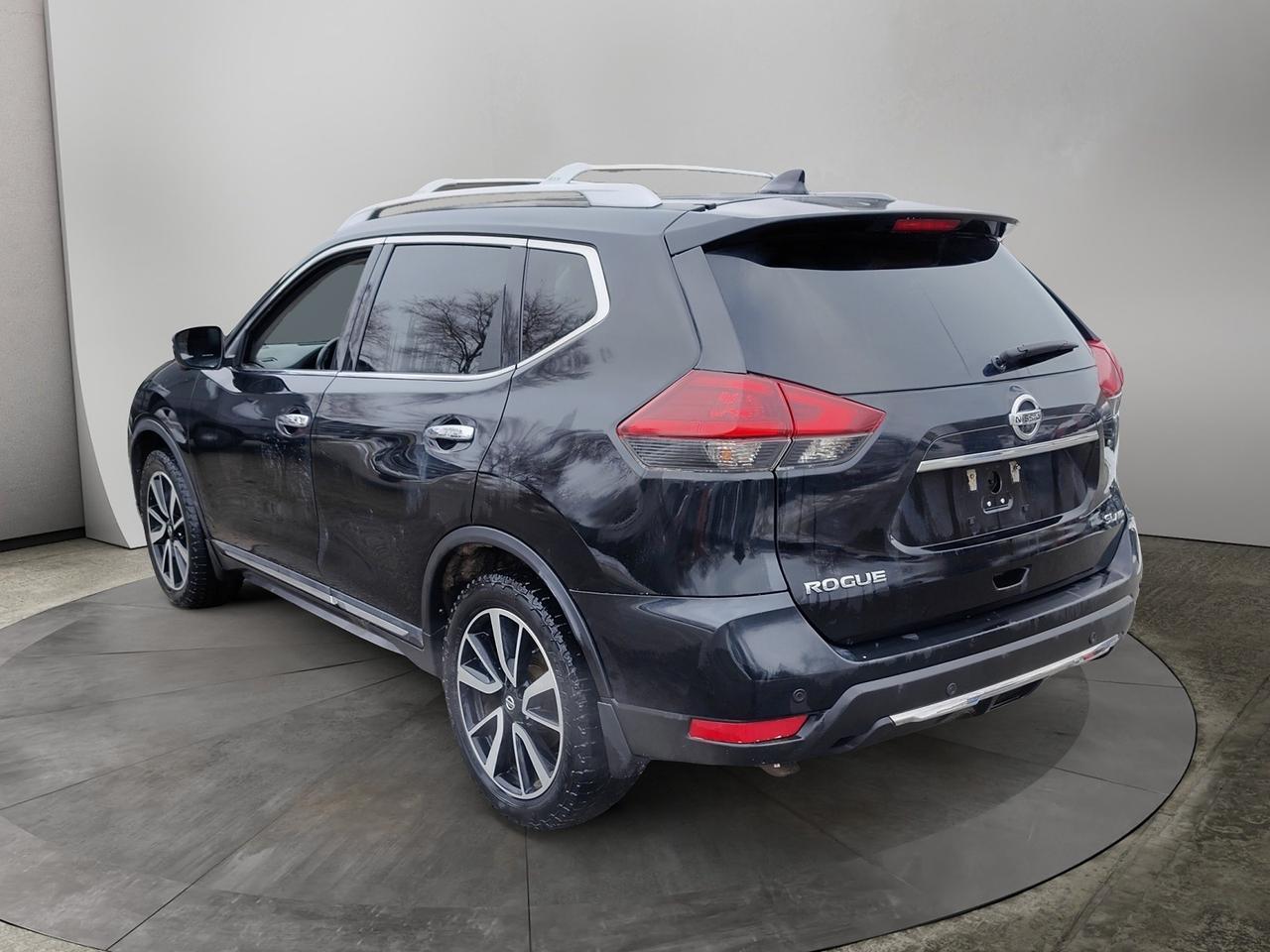 2020 Nissan Rogue SV Photo