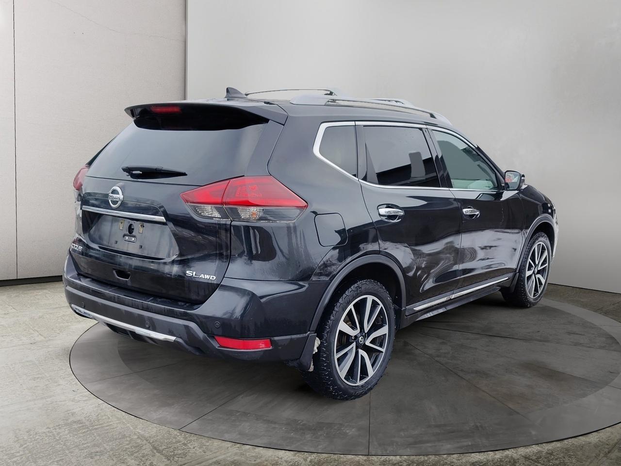 2020 Nissan Rogue SV Photo