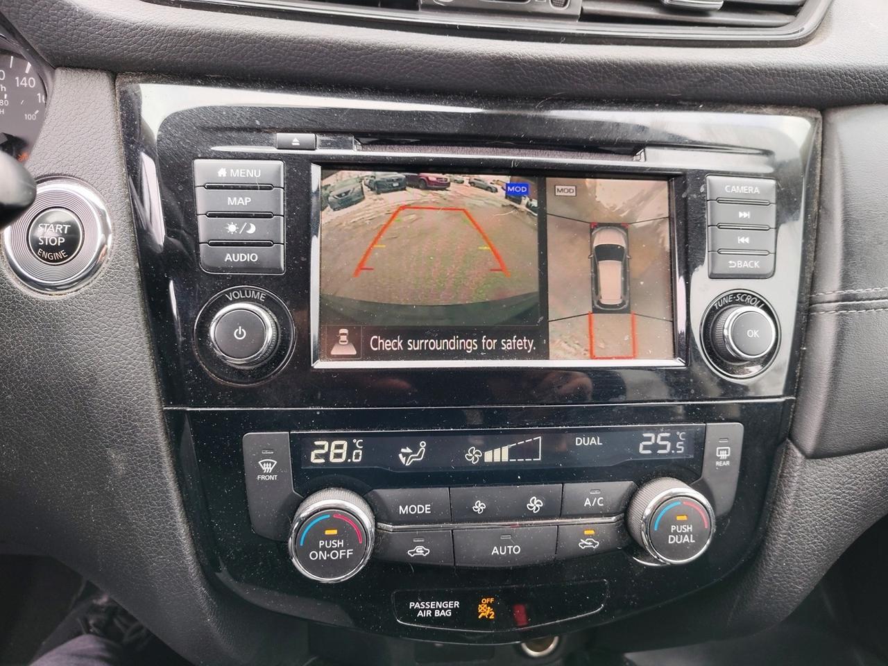 2020 Nissan Rogue SV Photo