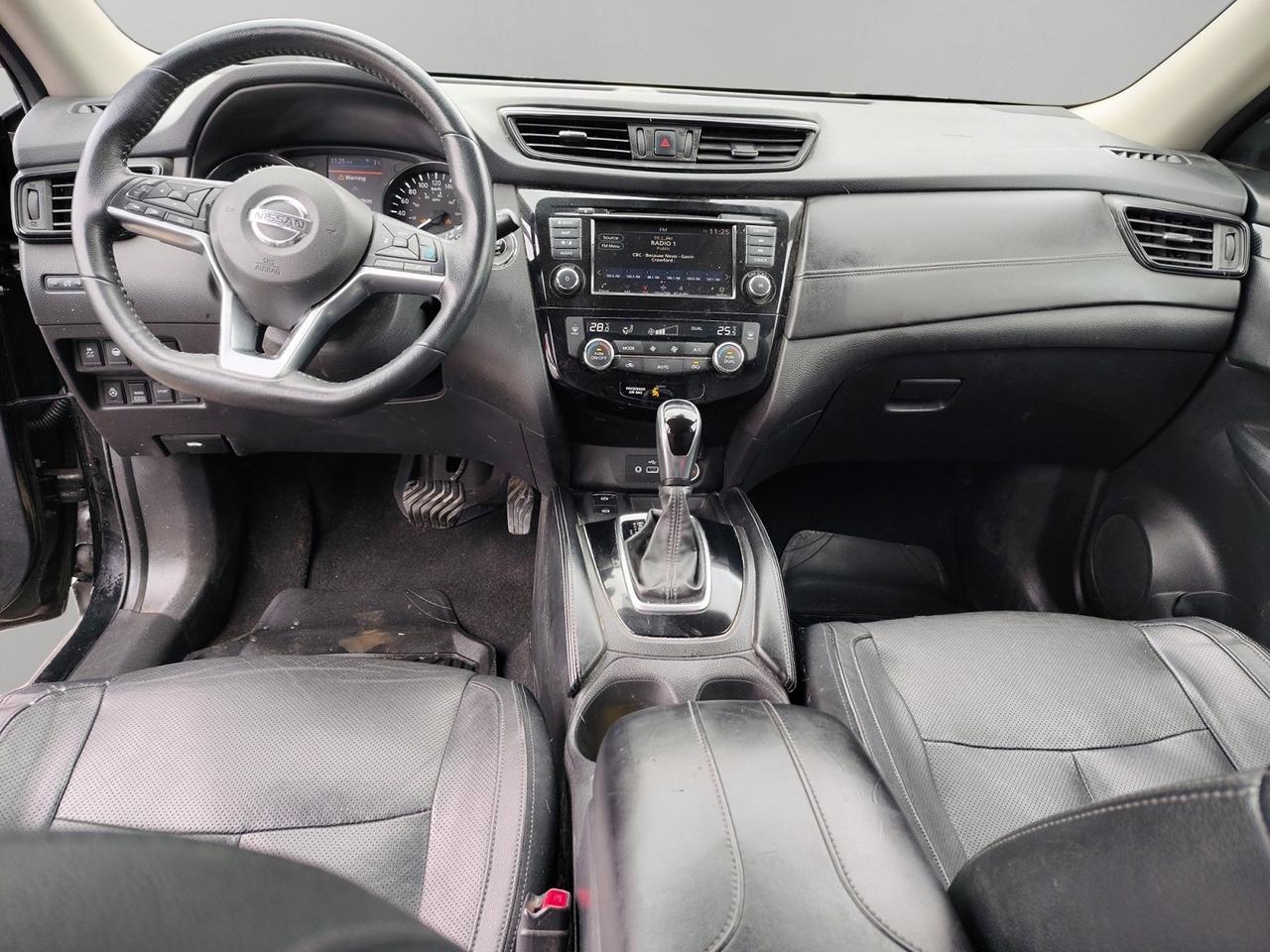 2020 Nissan Rogue SV Photo