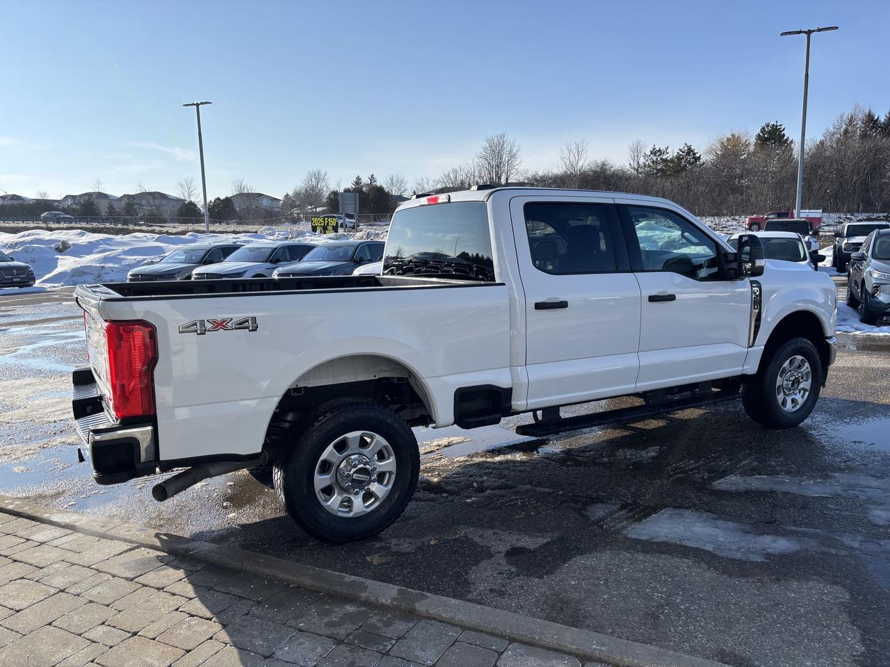 2024 Ford F-250 CREW CAB! 7.3L GODZILLA ENGINE! SHORT BOX! STEPS! Photo3