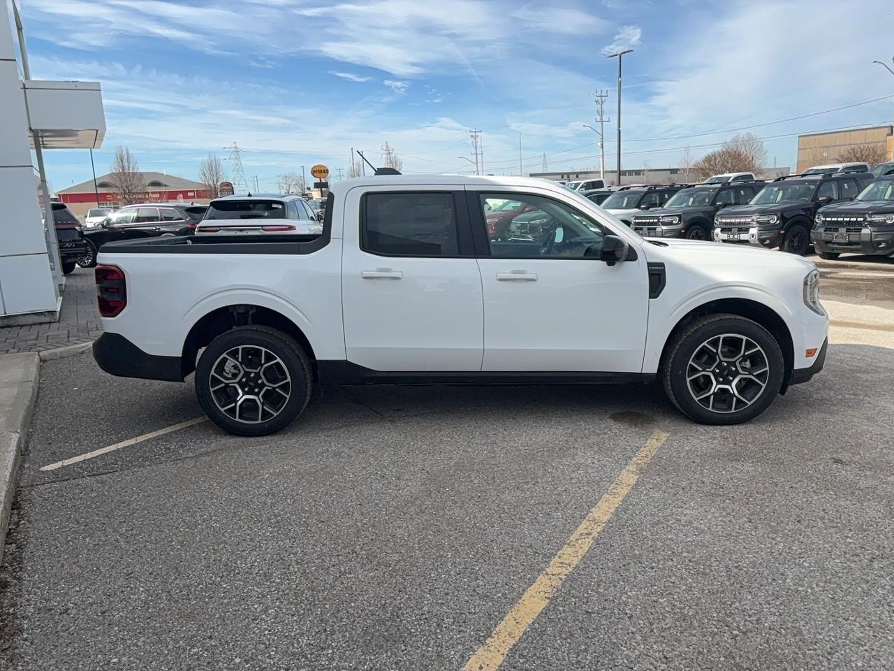 2026 Ford Maverick LARIAT, HYBRID, MOON ROOF, 360 DEGREE CAMERA Photo