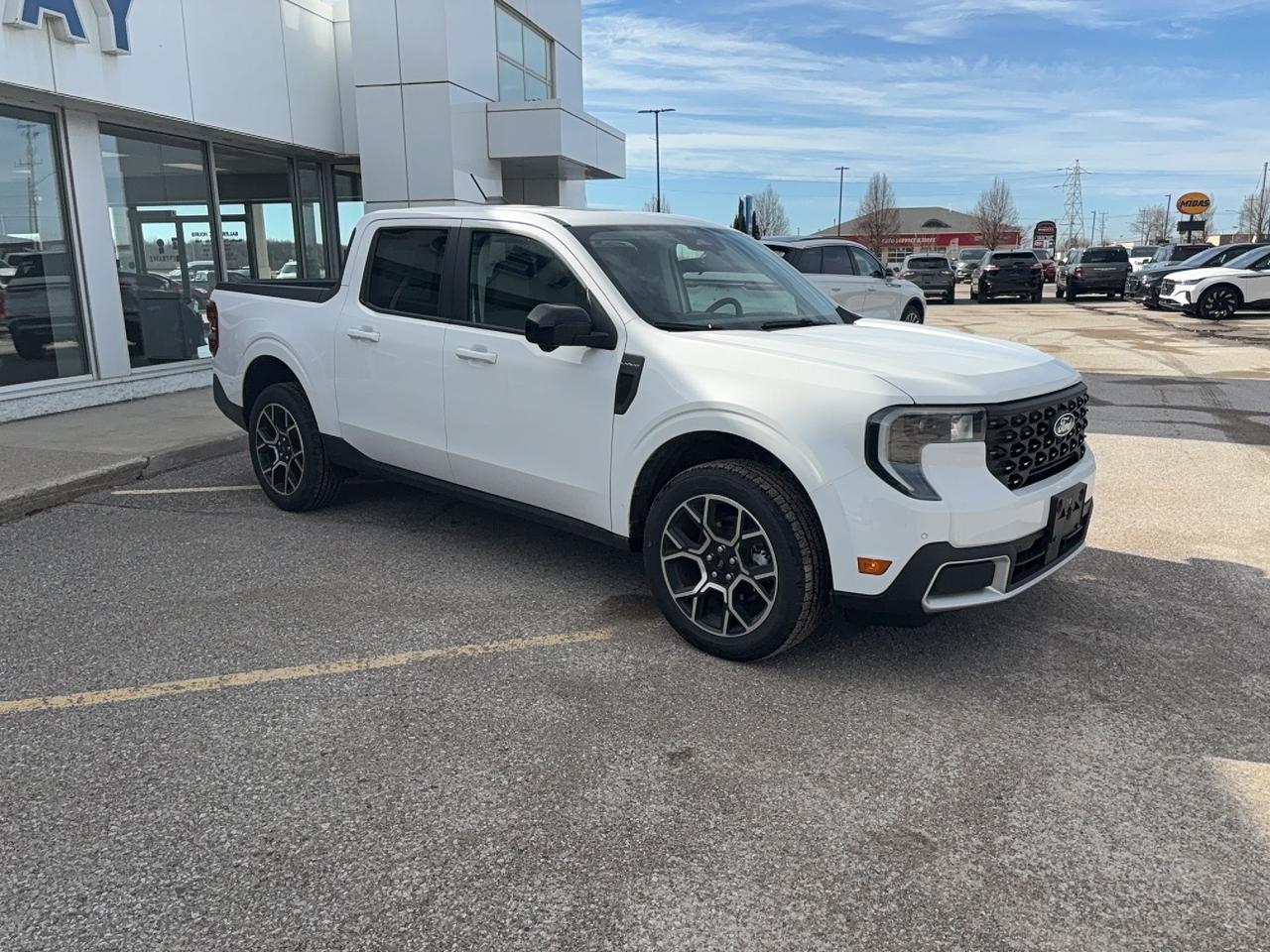 2026 Ford Maverick LARIAT, HYBRID, MOON ROOF, 360 DEGREE CAMERA Photo