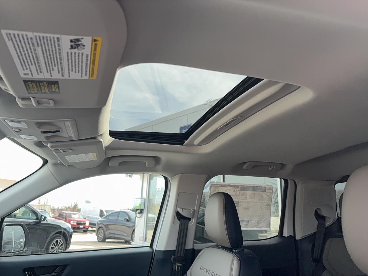 2026 Ford Maverick LARIAT, HYBRID, MOON ROOF, 360 DEGREE CAMERA Photo