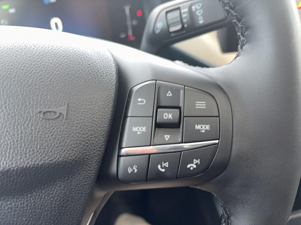 2026 Ford Maverick LARIAT, HYBRID, MOON ROOF, 360 DEGREE CAMERA Photo