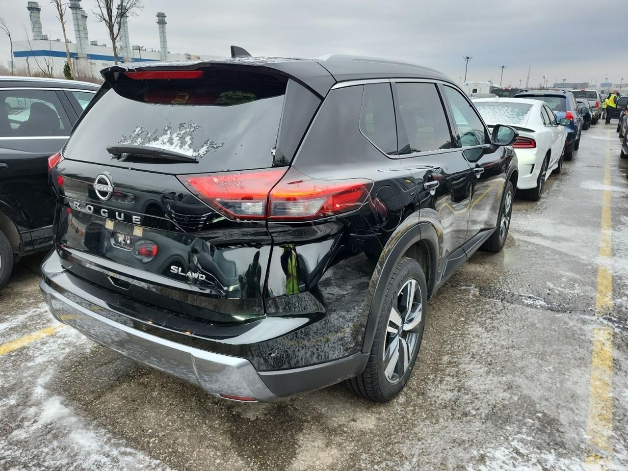 2024 Nissan Rogue SL Photo