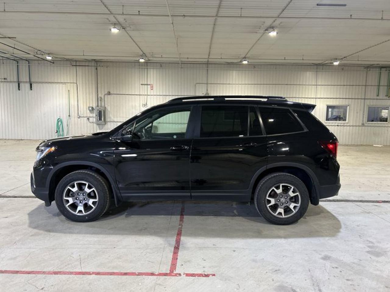 2023 Honda Passport TrailSport AWD | Remote Start | Heated Steering Wheel | Leather Seats Photo