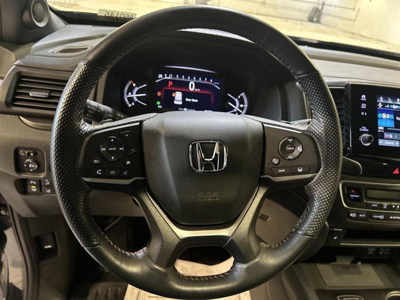 2023 Honda Passport TrailSport AWD | Remote Start | Heated Steering Wheel | Leather Seats Photo