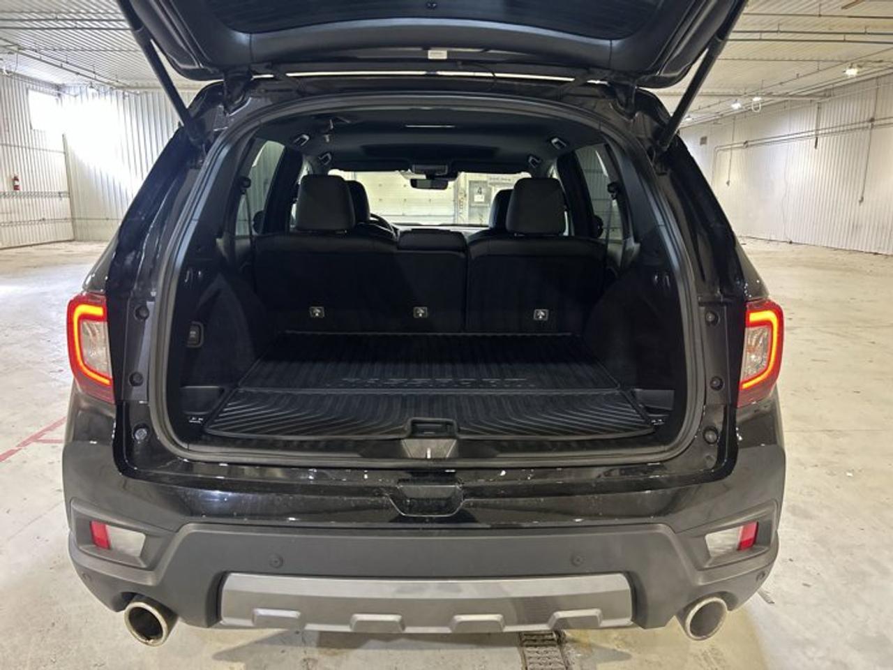 2023 Honda Passport TrailSport AWD | Remote Start | Heated Steering Wheel | Leather Seats Photo