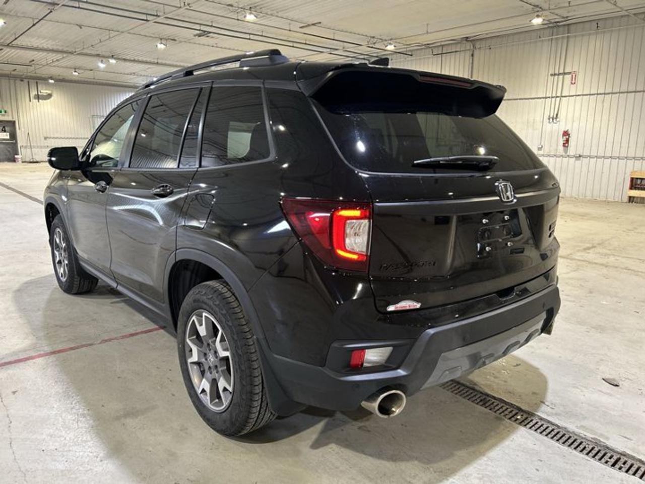 2023 Honda Passport TrailSport AWD | Remote Start | Heated Steering Wheel | Leather Seats Photo