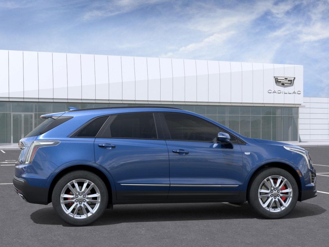 2026 Cadillac XT5 AWD Sport  SPORT, AWD, SUNROOF, BLUE ON BLACK Photo4