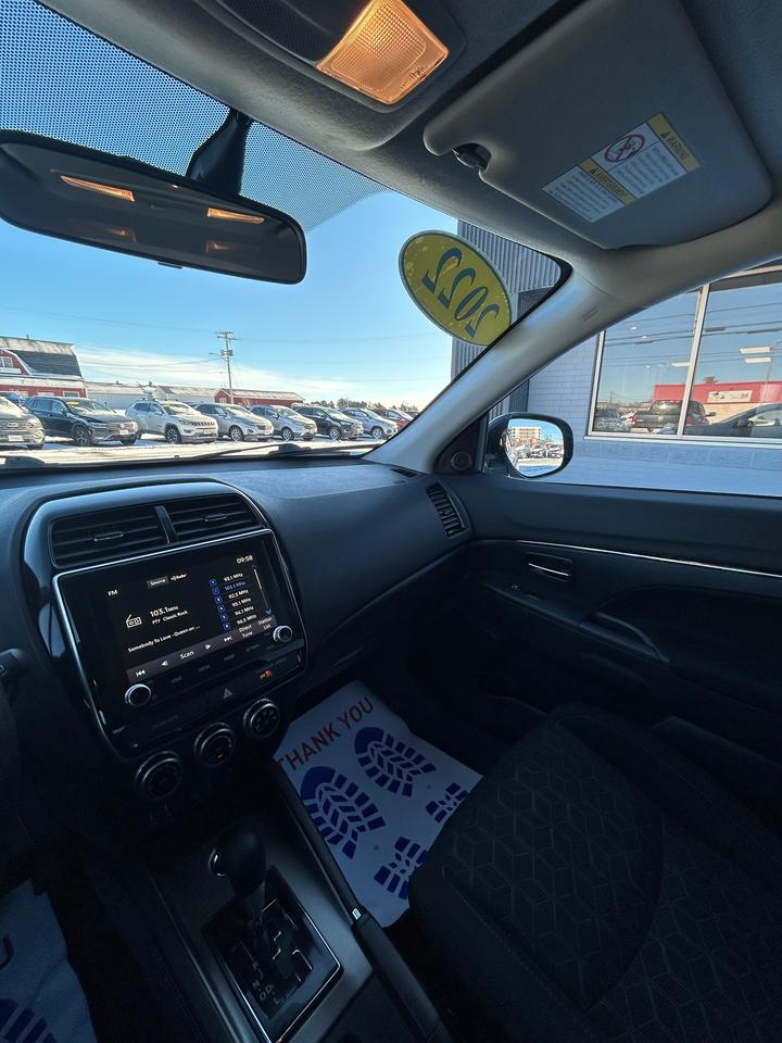 2022 Mitsubishi RVR SE Photo