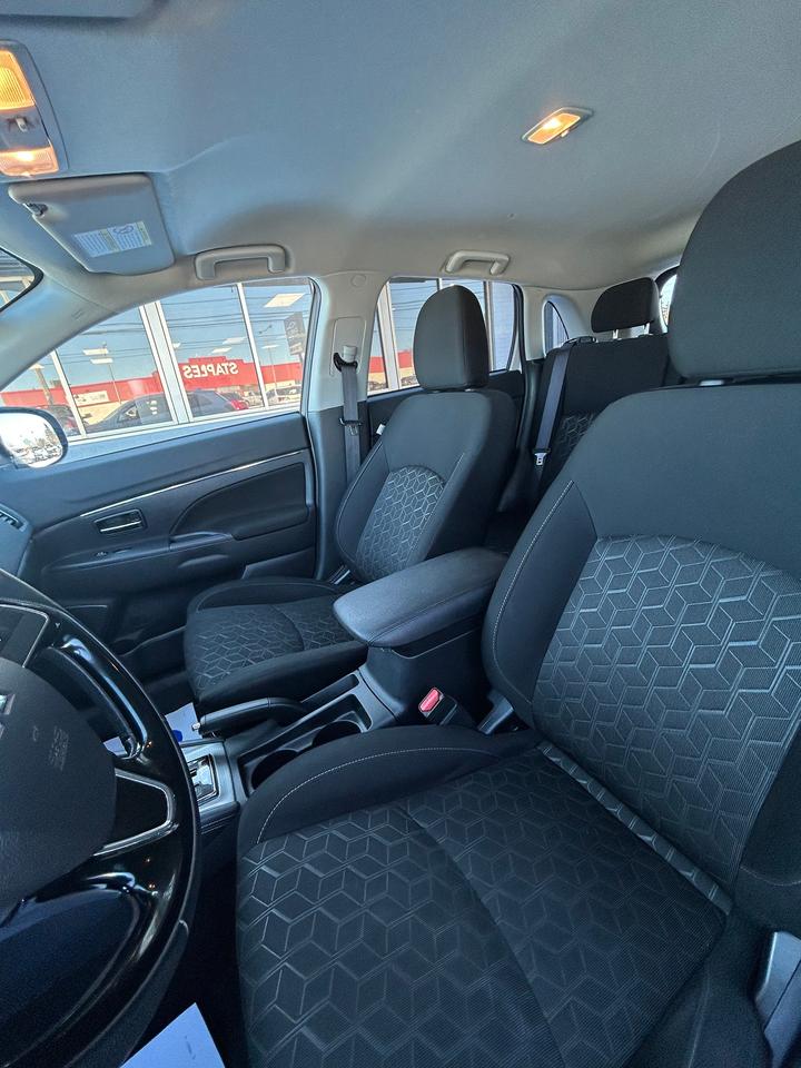 2022 Mitsubishi RVR SE Photo