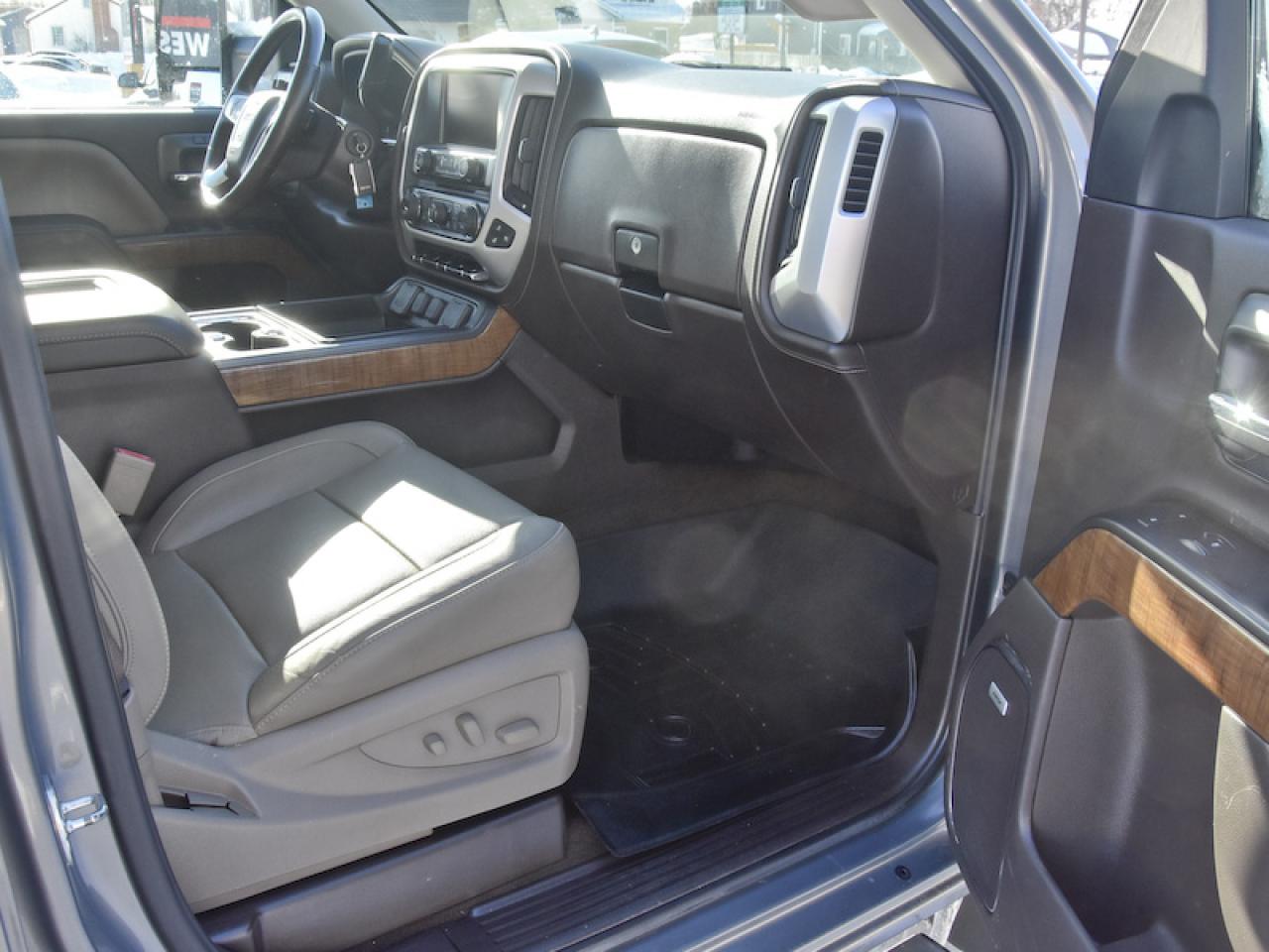 2017 GMC Sierra 1500 SLT Photo