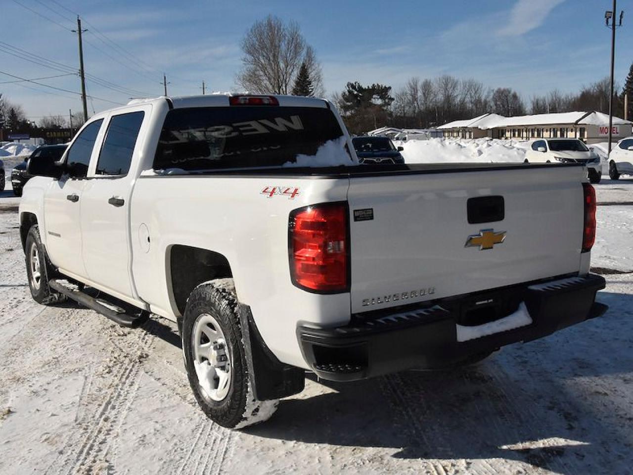 2016 Chevrolet Silverado 1500 4WD CREW CAB 153.0" Photo