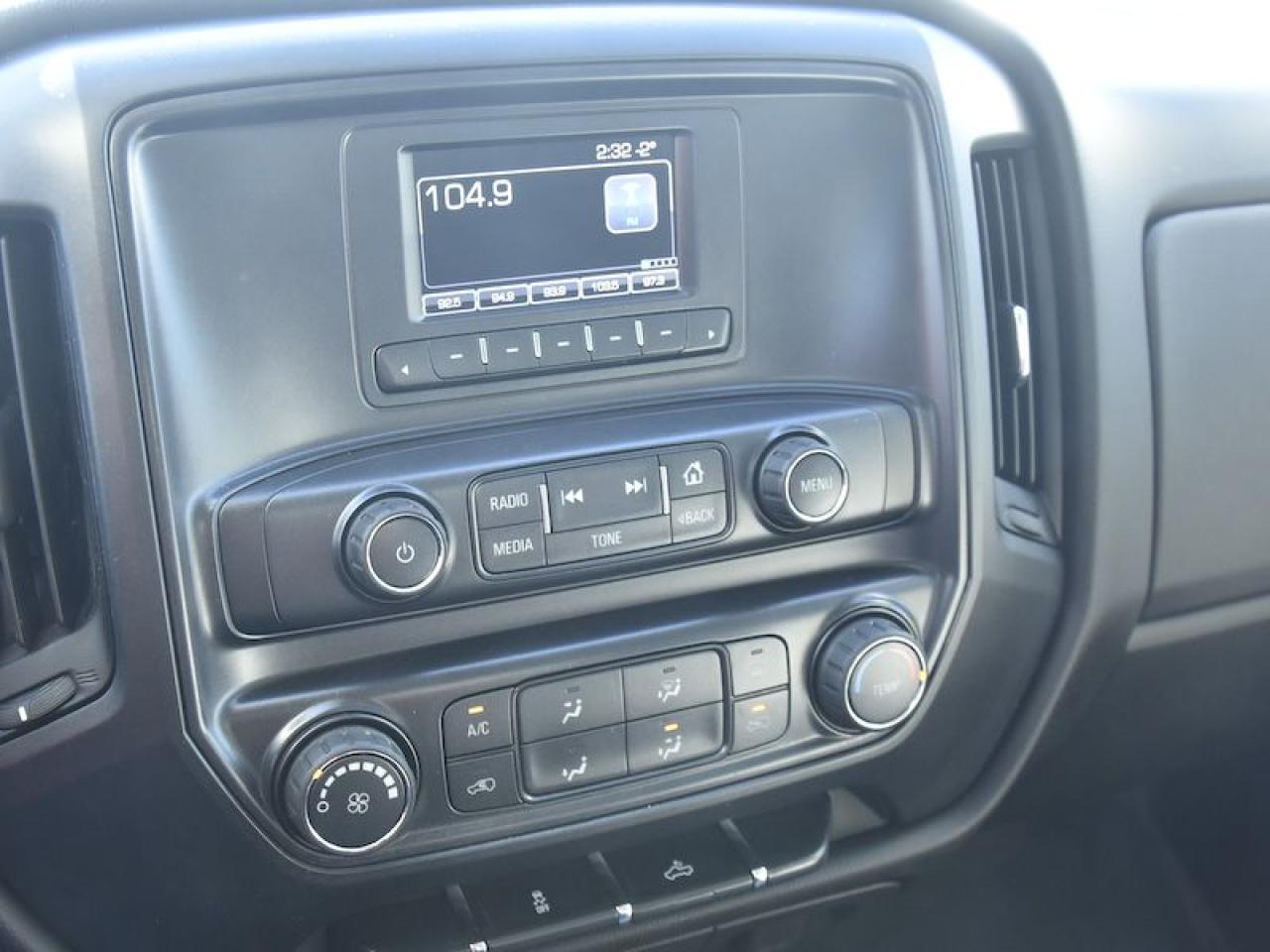 2016 Chevrolet Silverado 1500 4WD CREW CAB 153.0" Photo