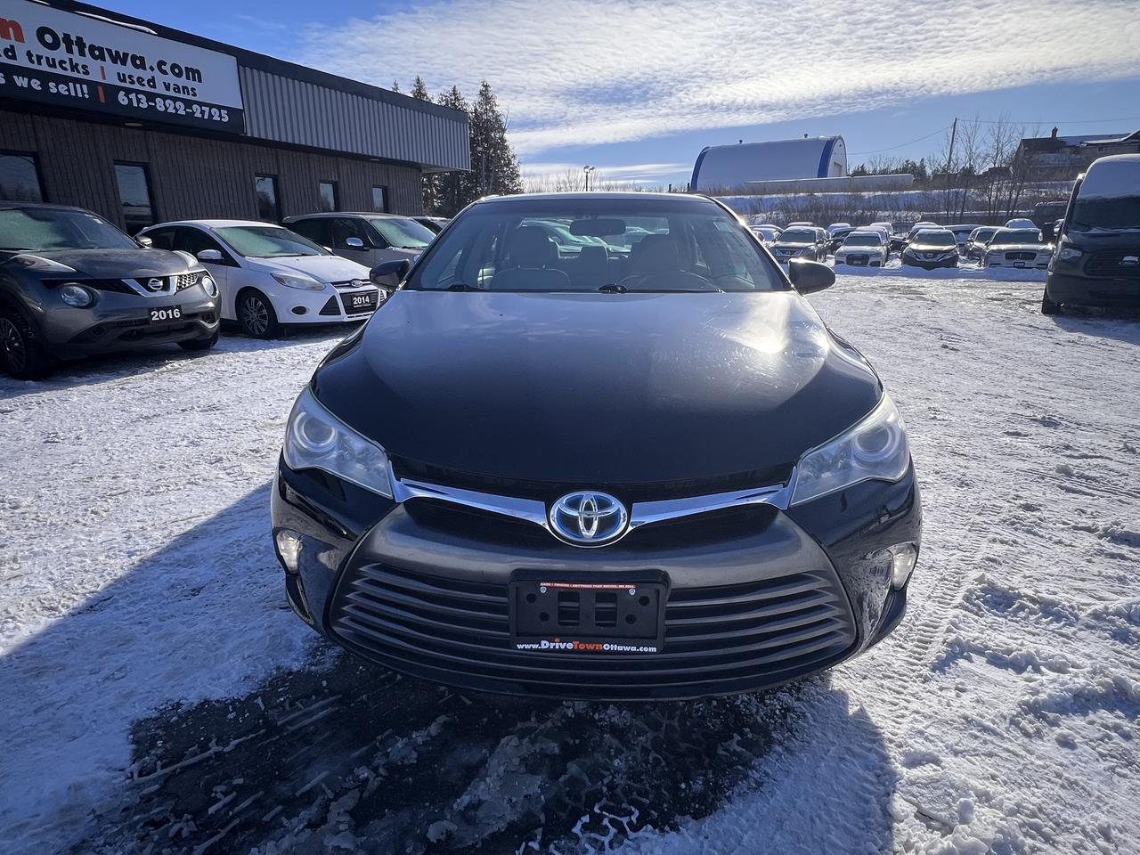 2015 Toyota Camry XLE Photo