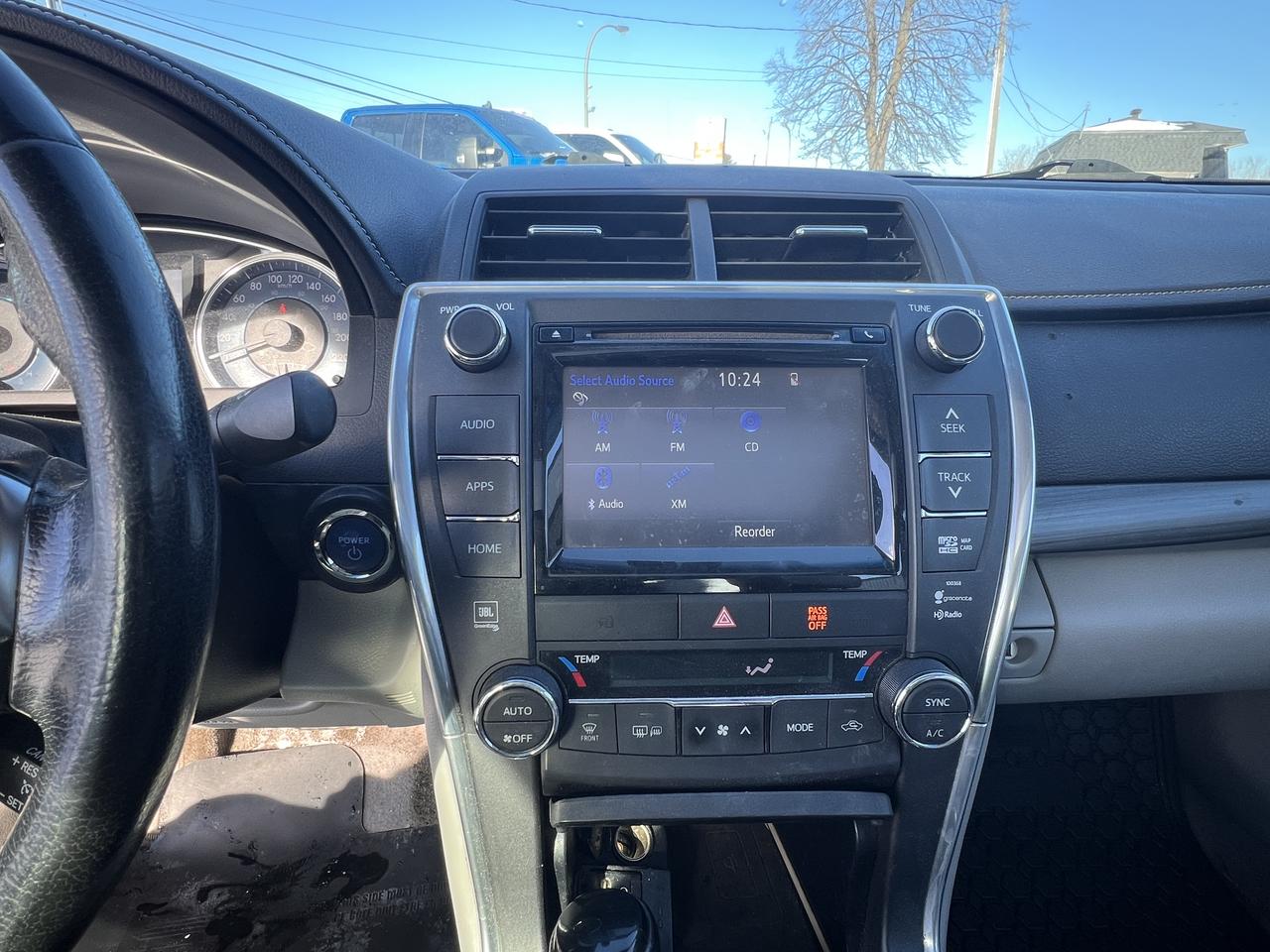 2015 Toyota Camry XLE Photo