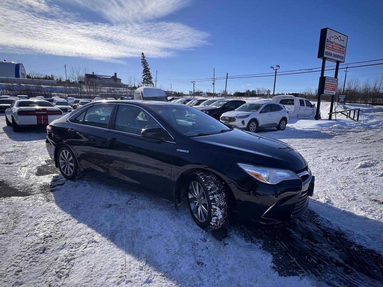 2015 Toyota Camry XLE Photo