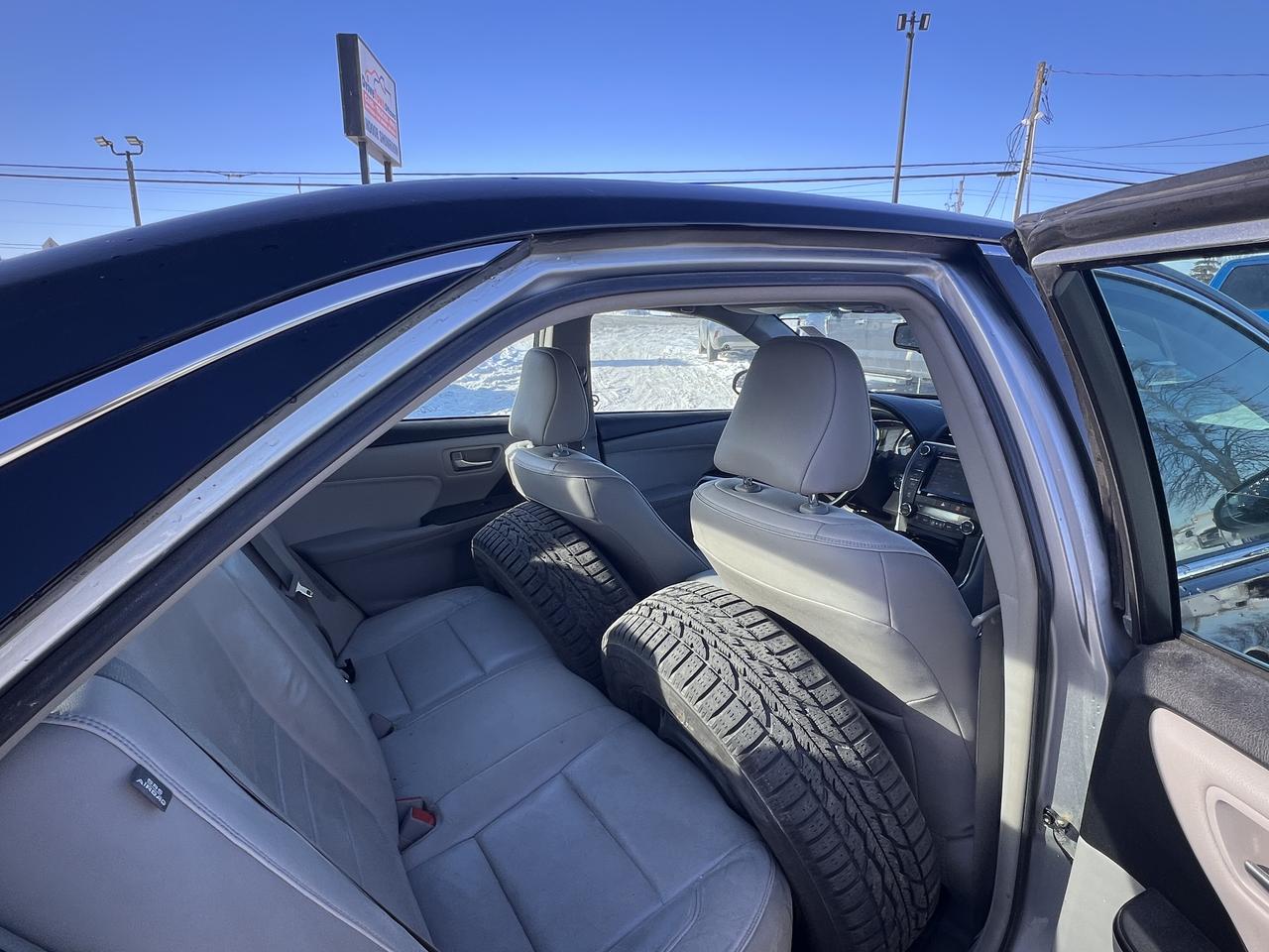 2015 Toyota Camry XLE Photo