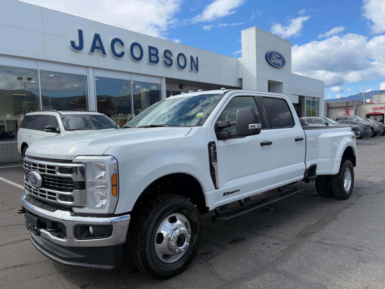 2026 Ford F-350 Super Duty DRW XLT