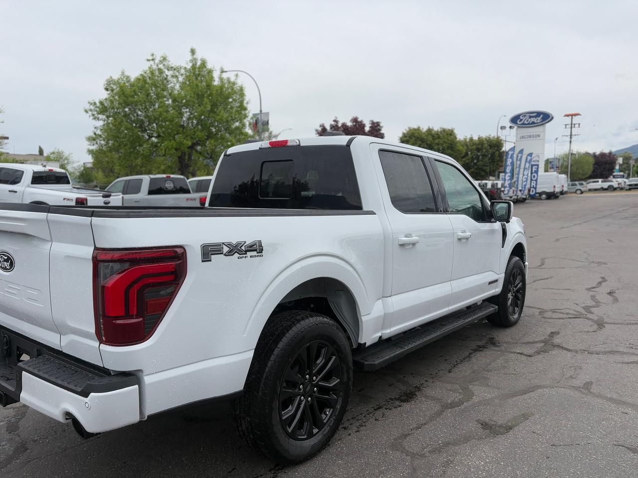 2026 Ford F-150 Lariat Photo4