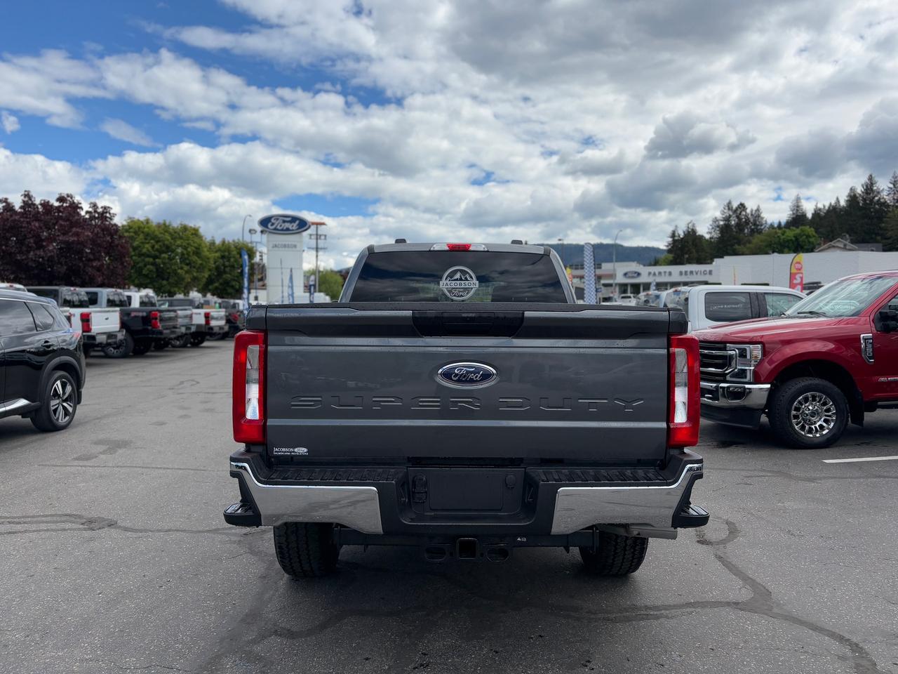 2026 Ford F-350 Super Duty SRW XLT Photo3