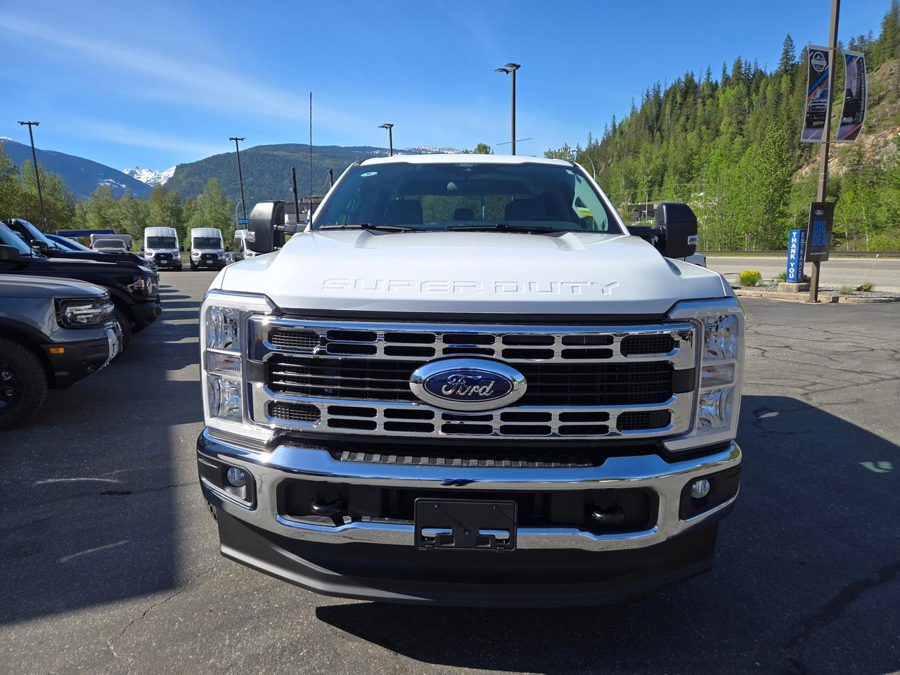 2026 Ford F-350 Super Duty SRW XLT Photo3