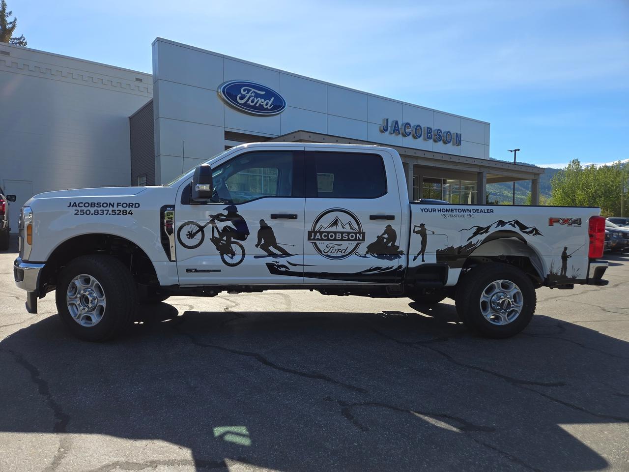 2026 Ford F-350 Super Duty SRW XLT Photo1