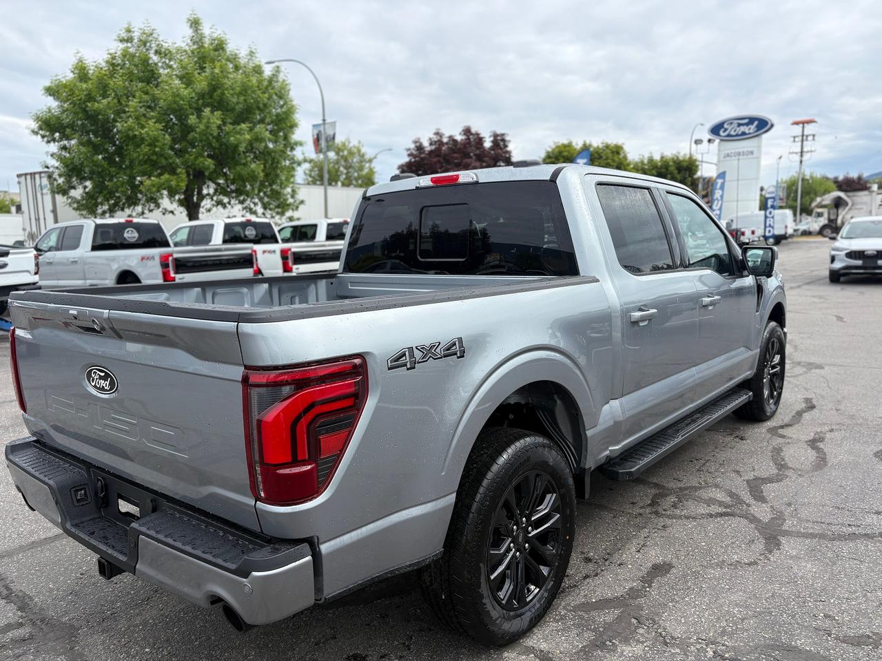 2026 Ford F-150 Lariat Photo4