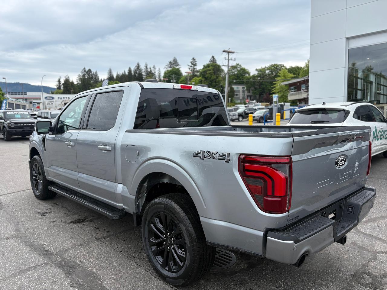 2026 Ford F-150 Lariat Photo2