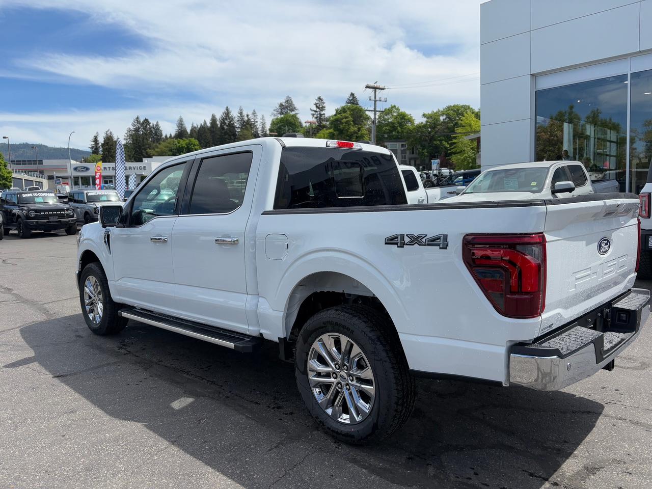 2026 Ford F-150 Lariat Photo2