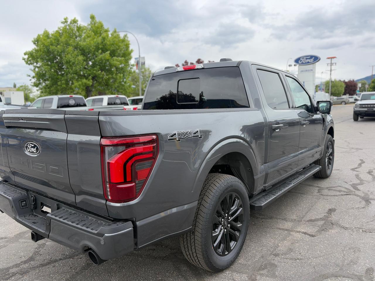 2026 Ford F-150 Lariat Photo4