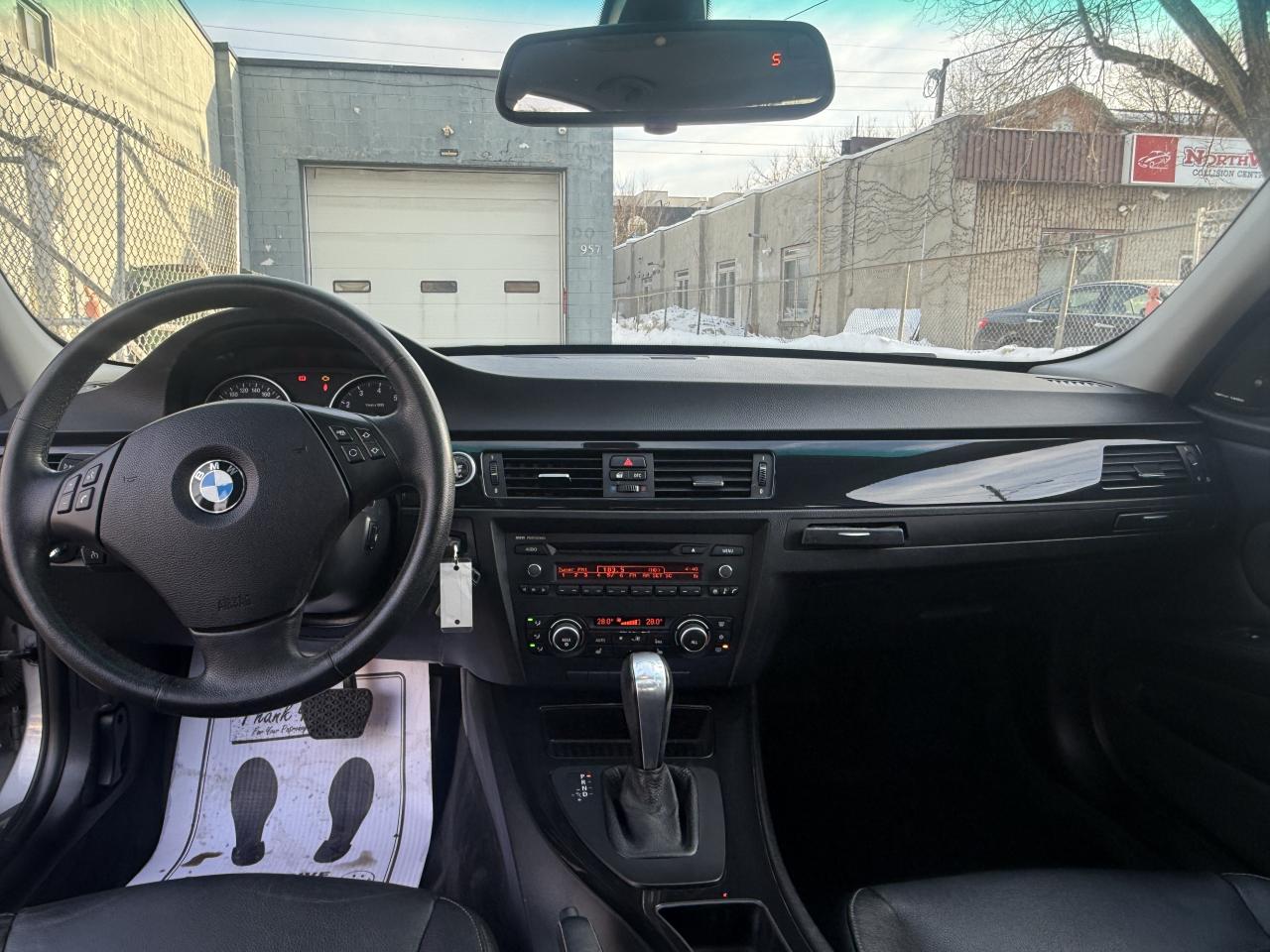 2011 BMW 3 Series 328i xDrive Classic Edition Photo