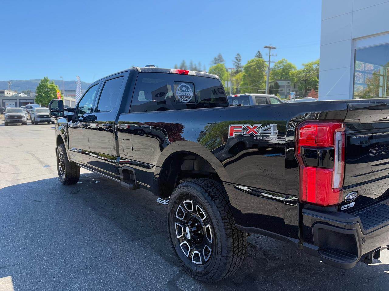 2026 Ford F-350 Super Duty SRW Platinum Photo2