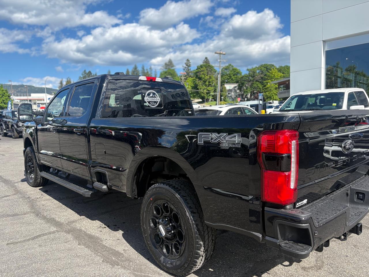 2026 Ford F-350 Super Duty SRW Lariat Photo2