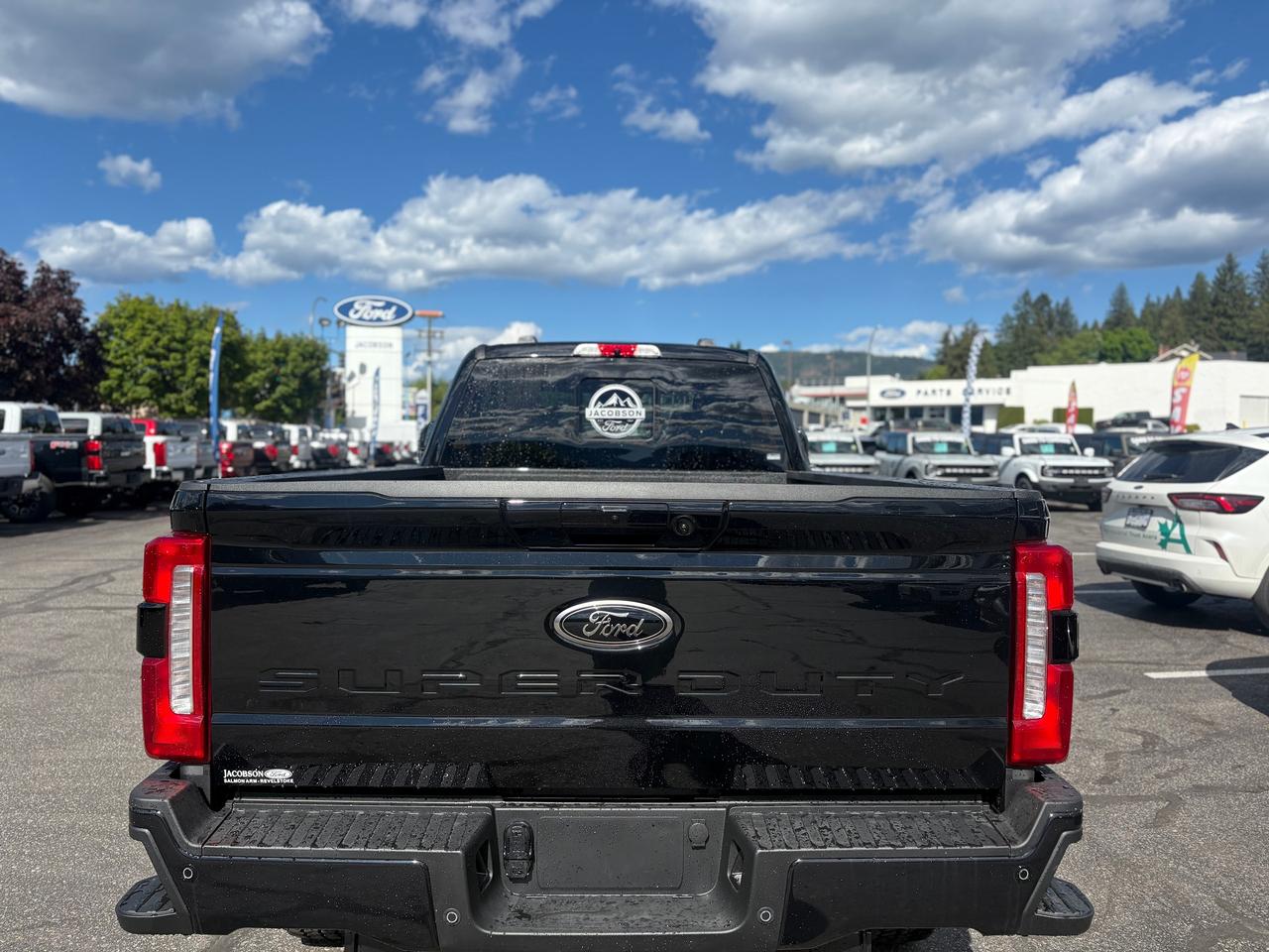 2026 Ford F-350 Super Duty SRW Lariat Photo3
