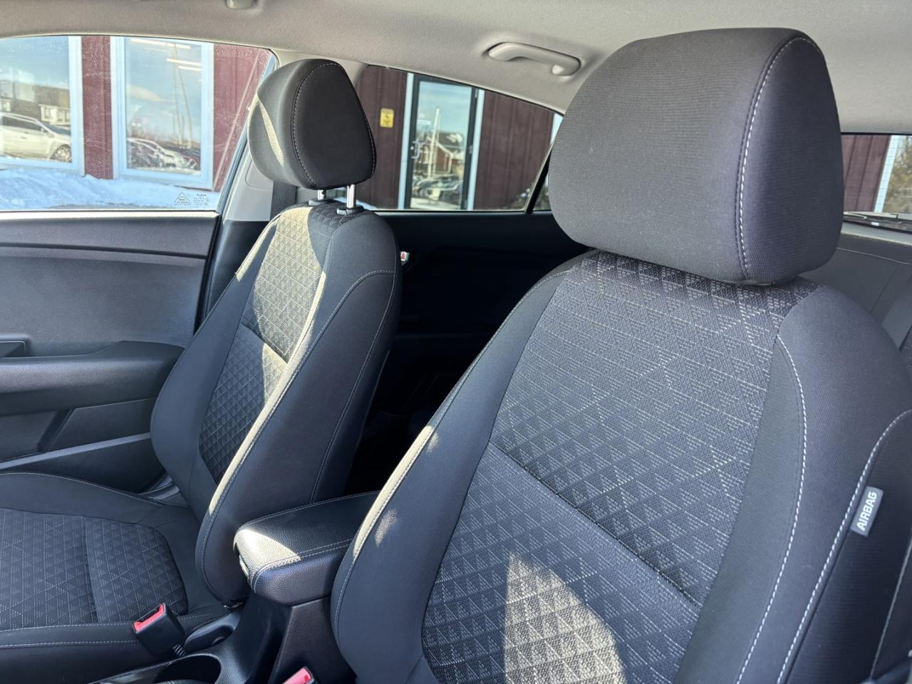 2023 Kia Rio5 LX Photo