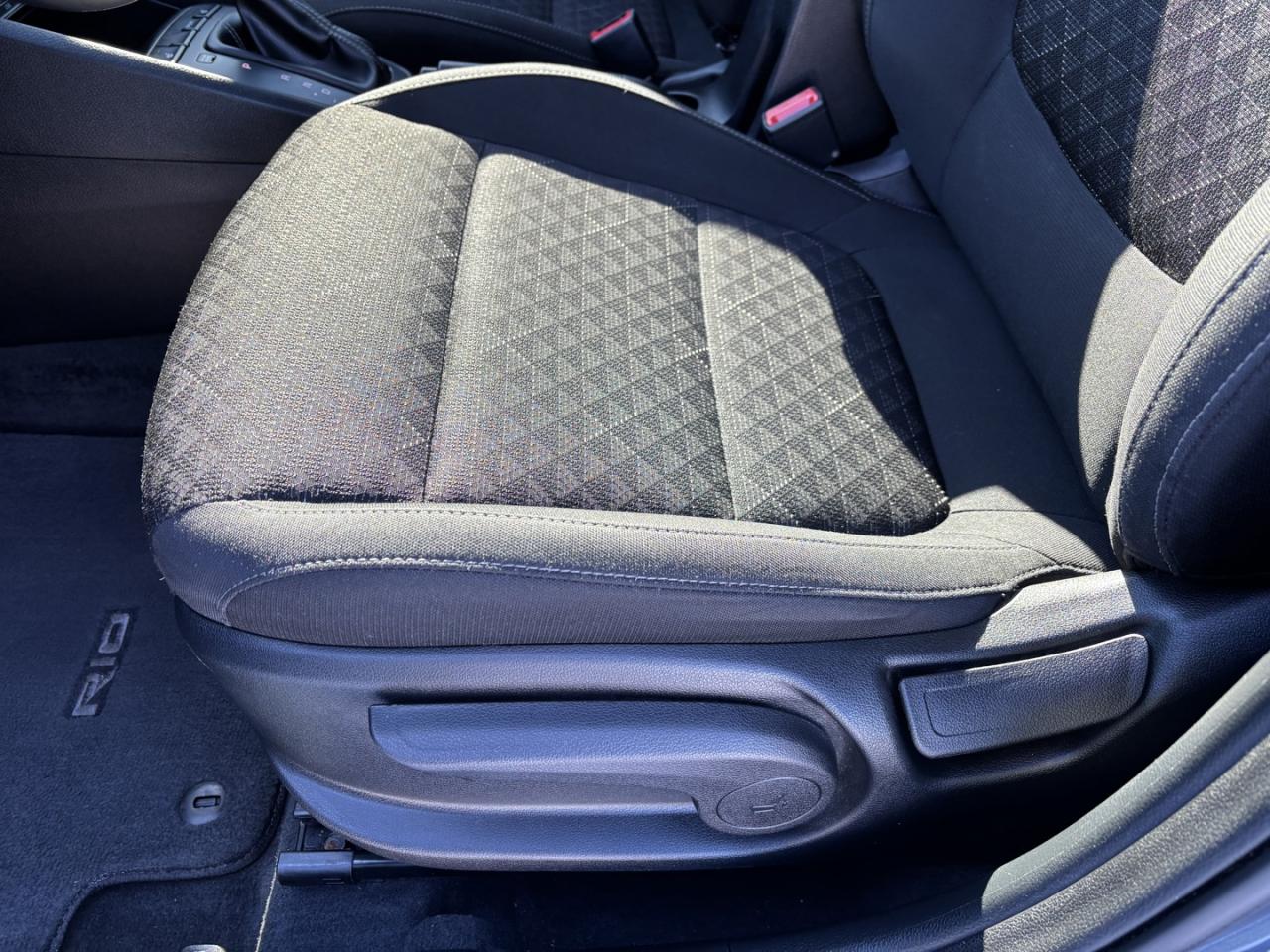 2023 Kia Rio5 LX Photo