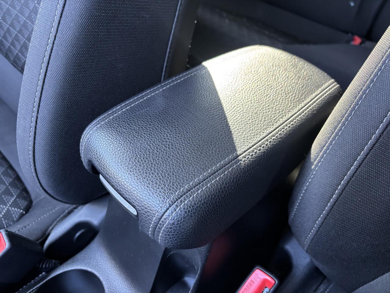 2023 Kia Rio5 LX Photo