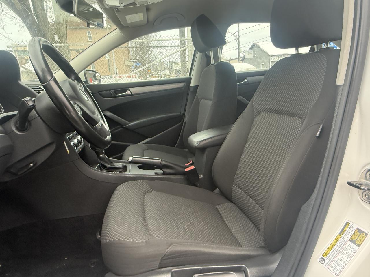 2013 Volkswagen Passat Trendline Photo