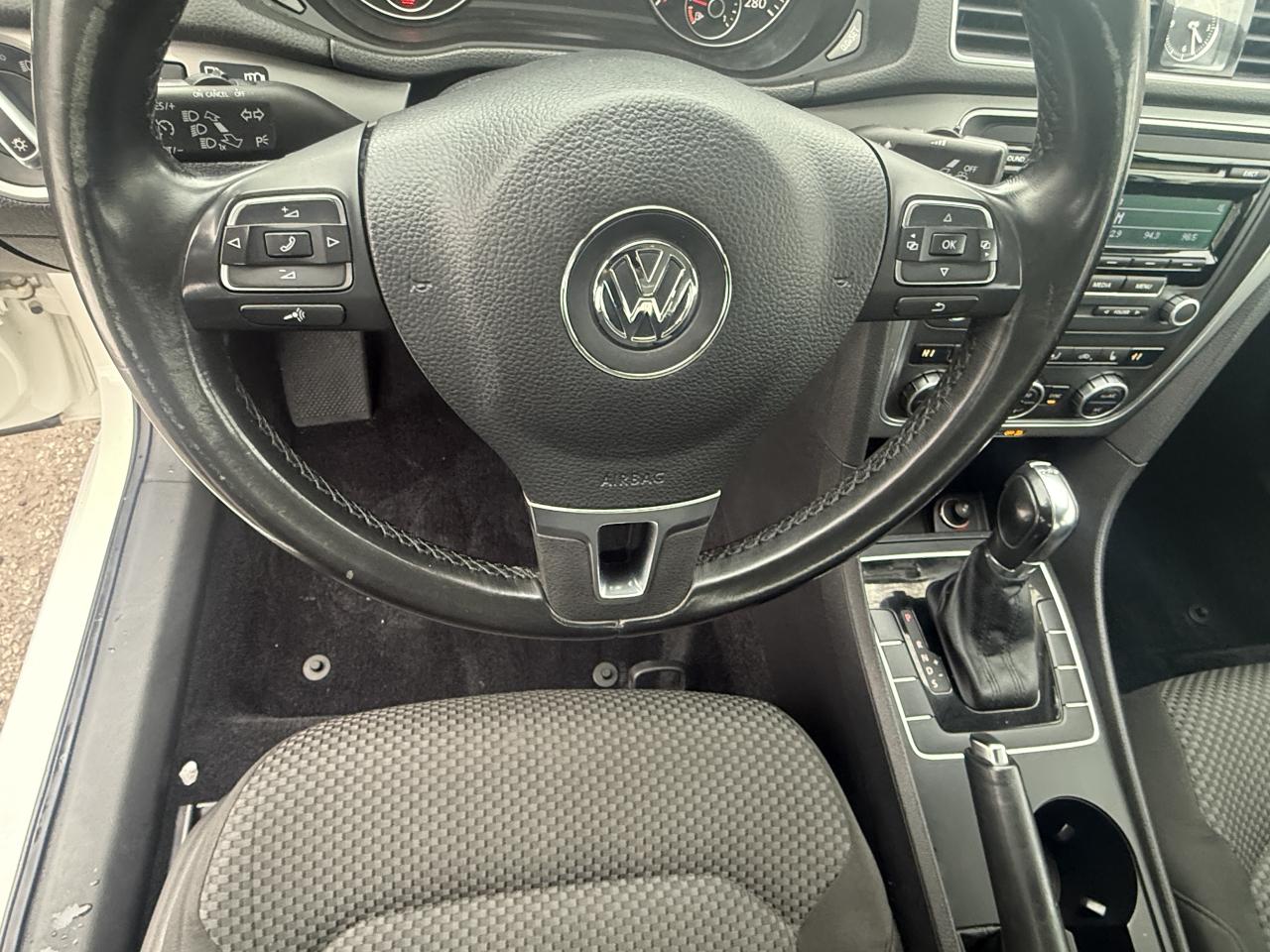 2013 Volkswagen Passat Trendline Photo