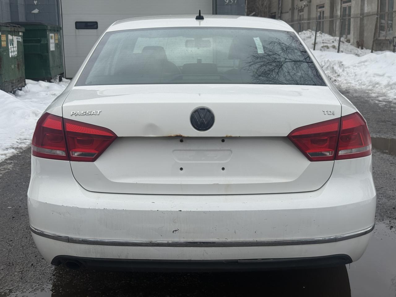 2013 Volkswagen Passat Trendline Photo