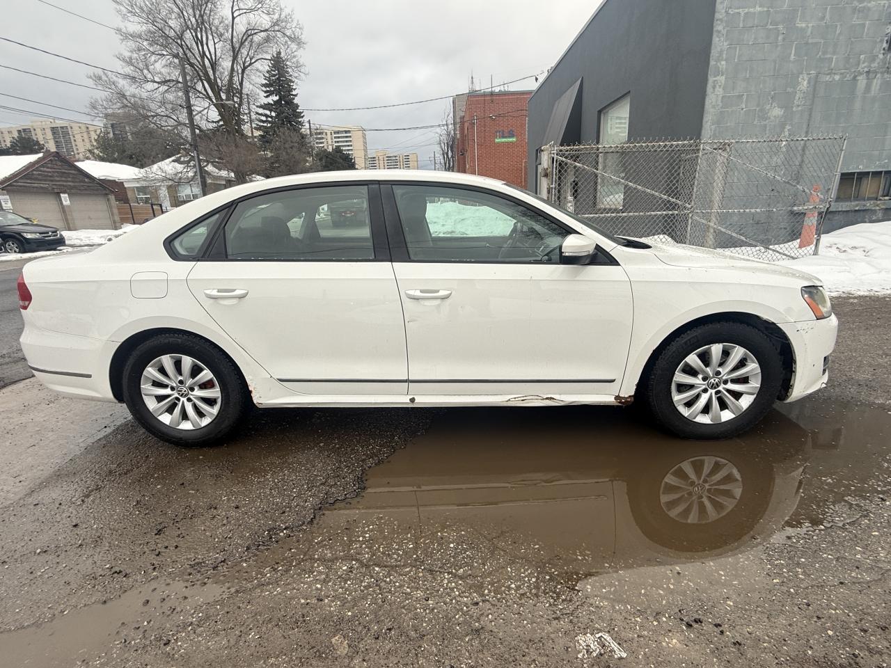 2013 Volkswagen Passat Trendline Photo